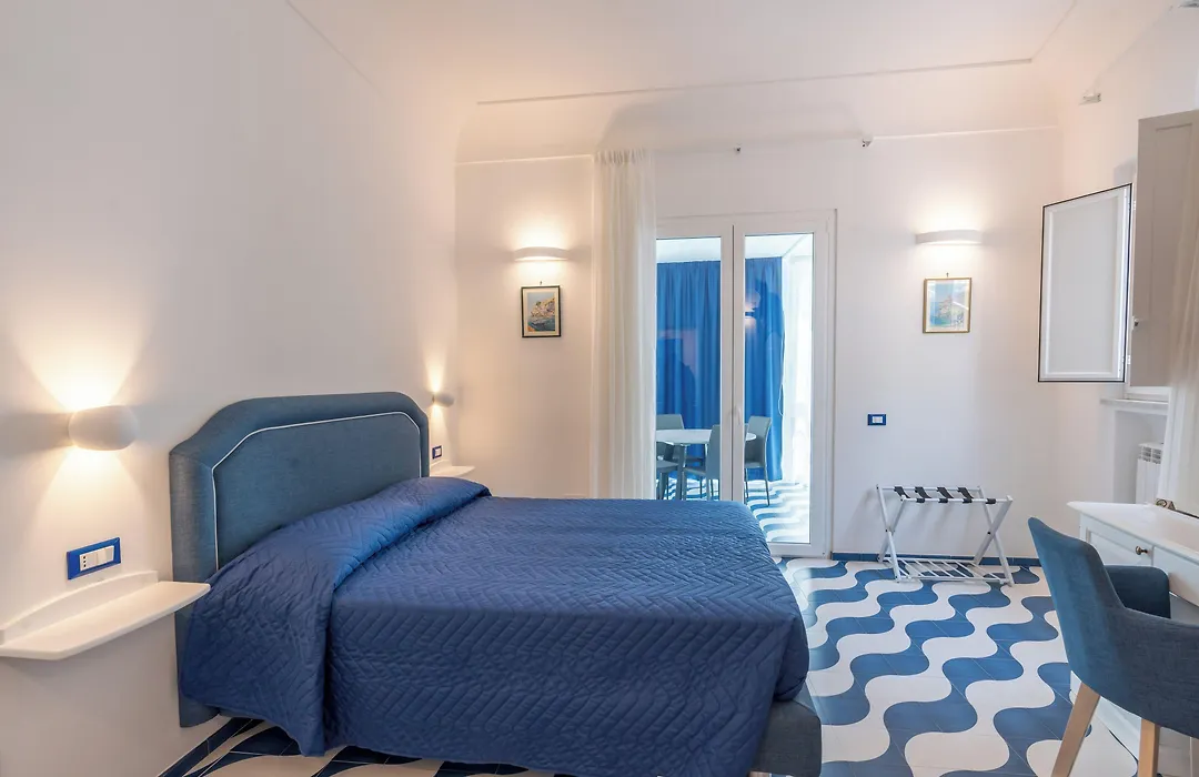 Elite Luxury Suites-1
